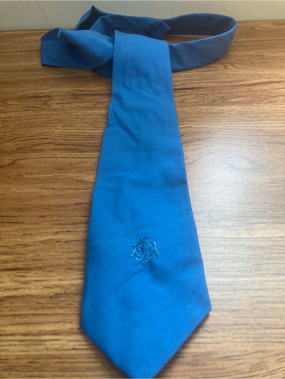 5/$15 Simple Blue Tie w/ Embroidered Emblem
